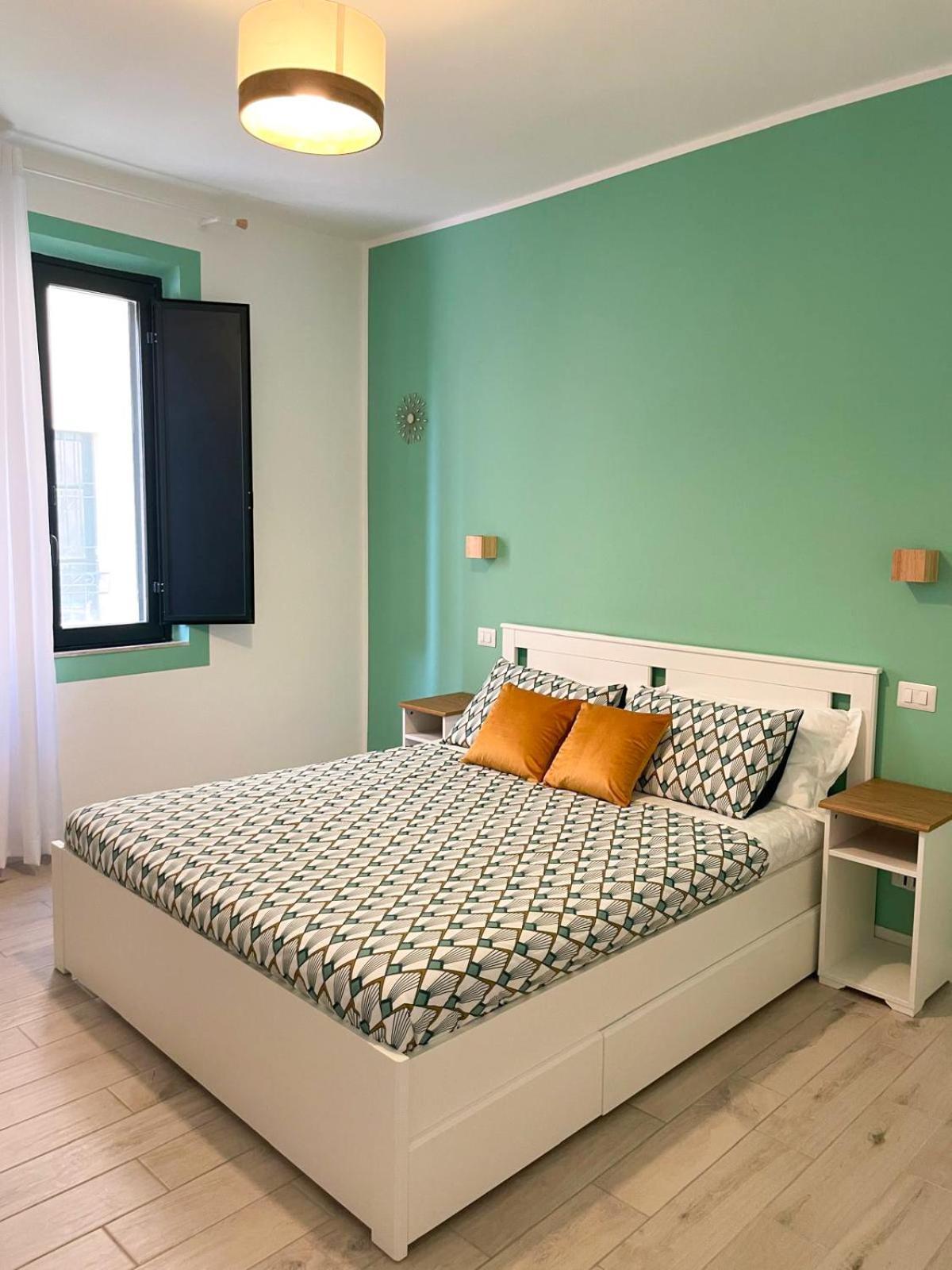 Anto'S Apartment Taormina Bagian luar foto